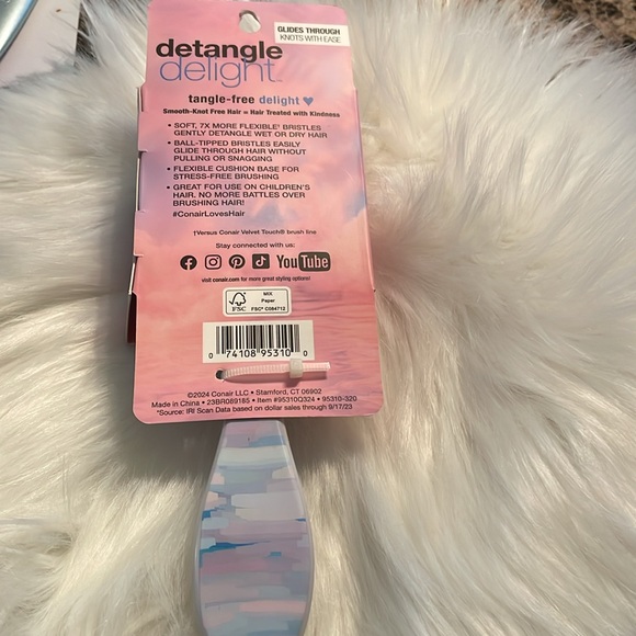 Conair Detangle Delight Round Brush - Picture 9 of 12